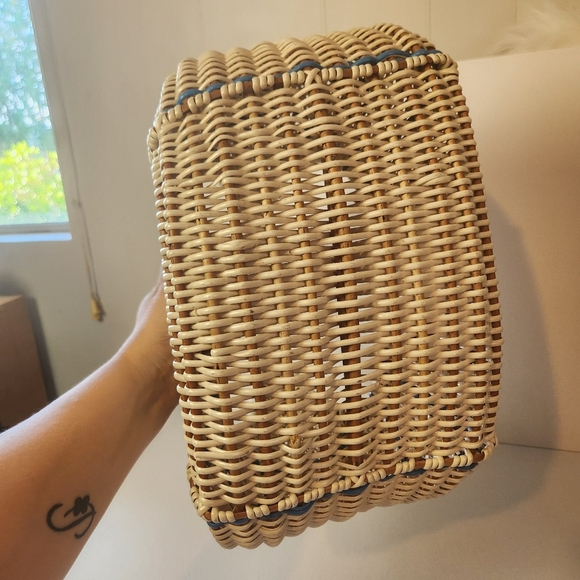 Vintage Gondola Wicker Basket Blue Beige Boho Bohemian Decor House Purse 70s - Picture 3 of 8